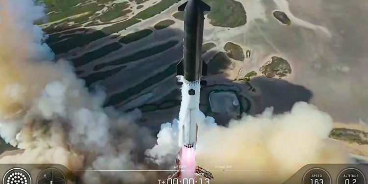 Starship a lansat pentru prima dată sateliți Starlink în al 13-lea test