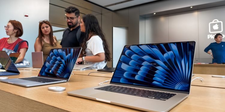 Cât ar trebui să reziste, de fapt, un MacBook nou