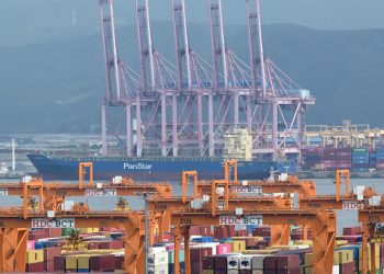 Coreea de Sud testează ruta arctică spre porturile europene