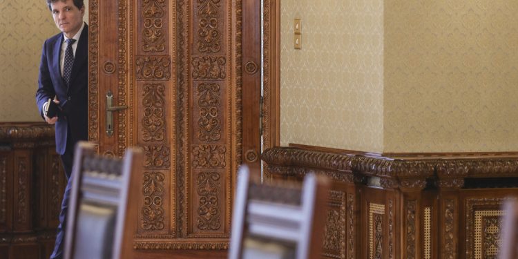 Liderii fostei coaliții, chemați la Cotroceni pe Legea salarizării