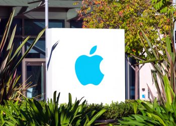 OpenAI ripostează public la procesul intentat de Apple