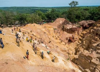Peste 100 de morți la prăbușirea unei mine de aur din Centrafrica