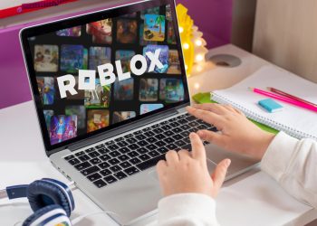 Roblox promite schimbări după avertismentele Australiei privind copiii
